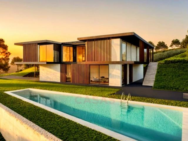 Terreno com Projeto Aprovado para Moradia Contemporânea em Figueiros Painho