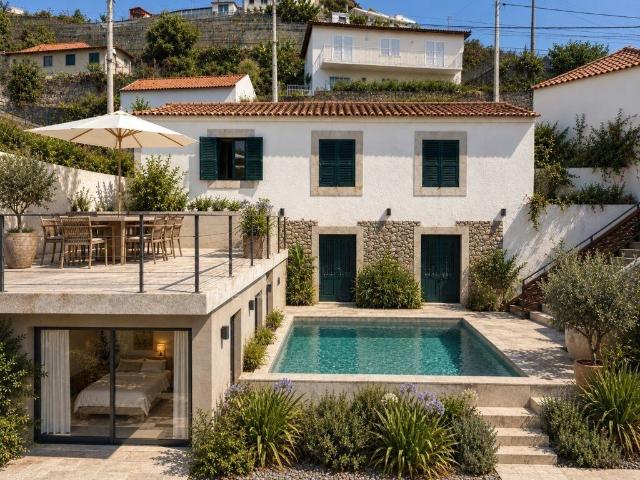 Terreno com Projeto Aprovado para Moradia Contemporânea | Vi. 122m² Arco Da Calheta