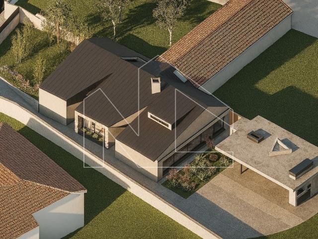Terreno com Projeto Aprovado para Moradia Isolada Santa Joana