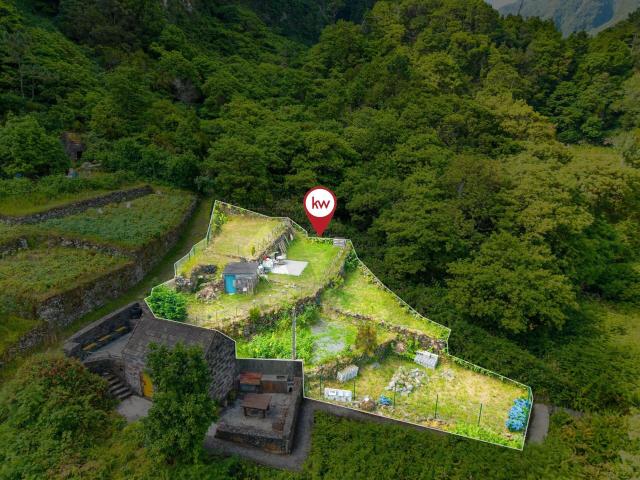 TERRENO COM PROJETO APROVADO