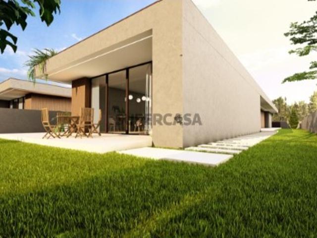 TERRENO COM PROJETO APROVADO 2 MORADIAS T3