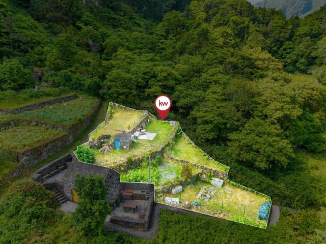 TERRENO COM PROJETO APROVADO