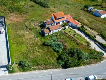 Terreno com projeto de moradia aprovado perto de S. Martinho do Porto