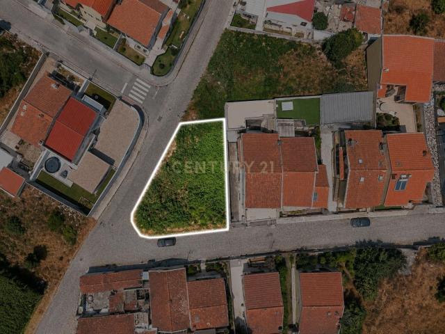 Terreno com projeto de arquitetura | Alfena