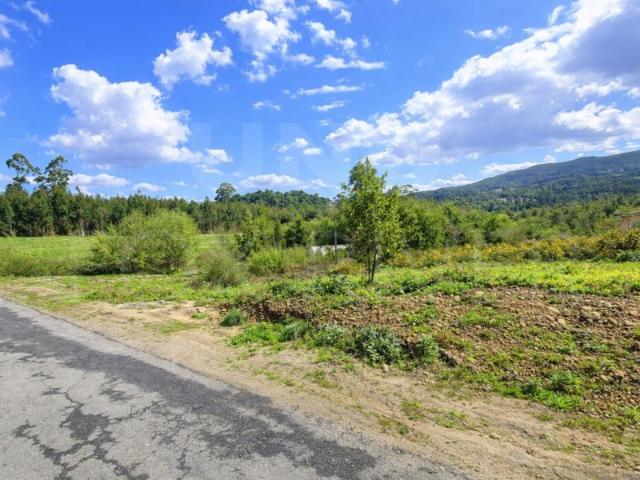 Terreno com projeto do Armazém Gandra, Valença