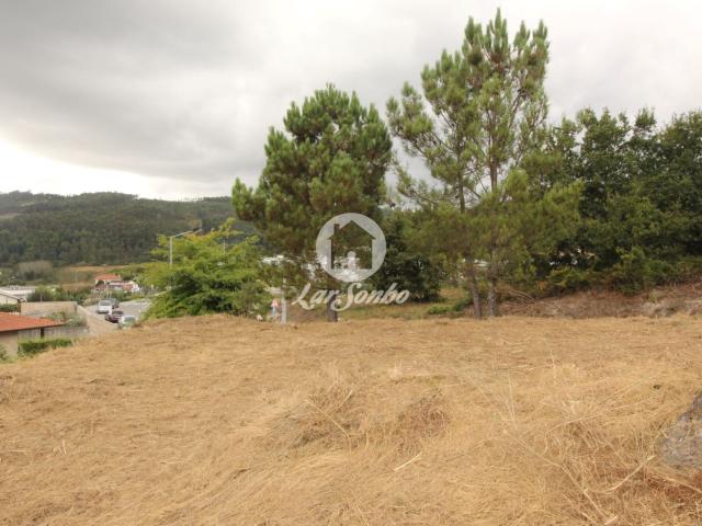 Terreno com projeto aprovado entre Fafe Guimarães