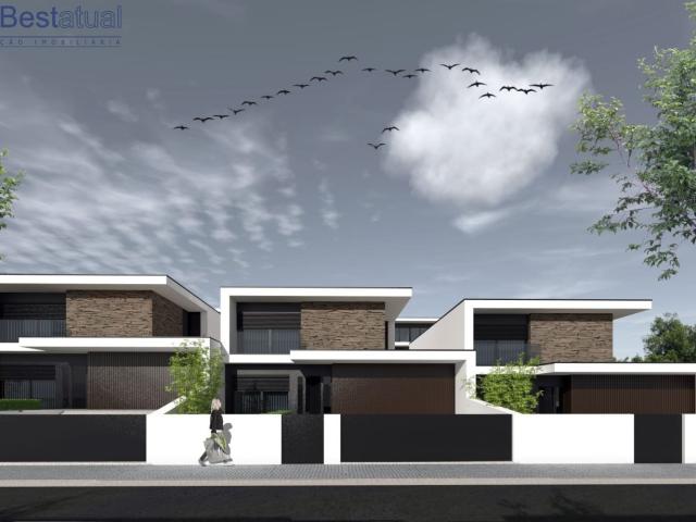 Terreno com Projeto para construção de 6 Moradias