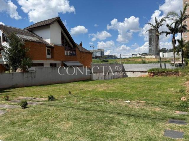 Terreno com preço de Oportunidade no centro de Alphaville