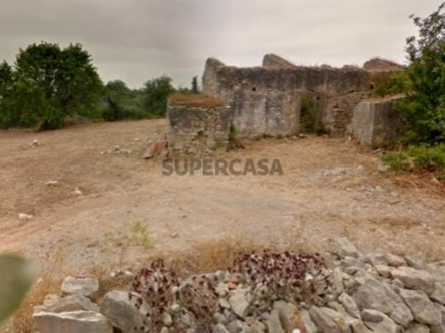 Terreno com ruína 1.700 m2 | São Brás de Alportel, Algarve