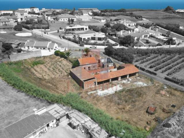 Terreno com ruina com viabilidade de construção extra