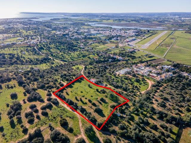 TERRENO COM RUÍNA COM VISTAS ESPETACULARES NOS MONTES DE ALVOR!
