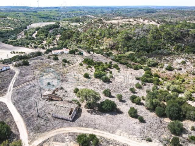 Terreno com ruína e possibilidade de construção Bordeira, Aljezur