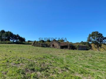 Terreno com ruína em Óbidos