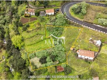 Terreno com Ruína em Santana Ilha da Madeira