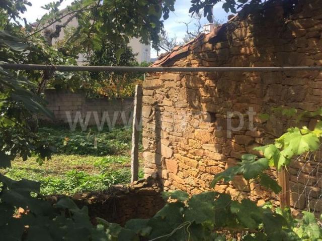 Terreno com ruina / Fundão, Souto da Casa