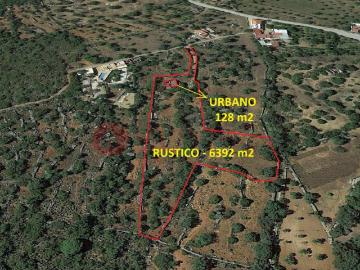 Terreno com moradia recuperada T1 em Moncarapacho, com vista mar