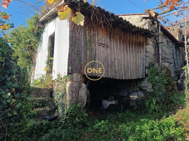 Terreno com Ruína p/Reconstrução, em Cibões, Terras de Bouro