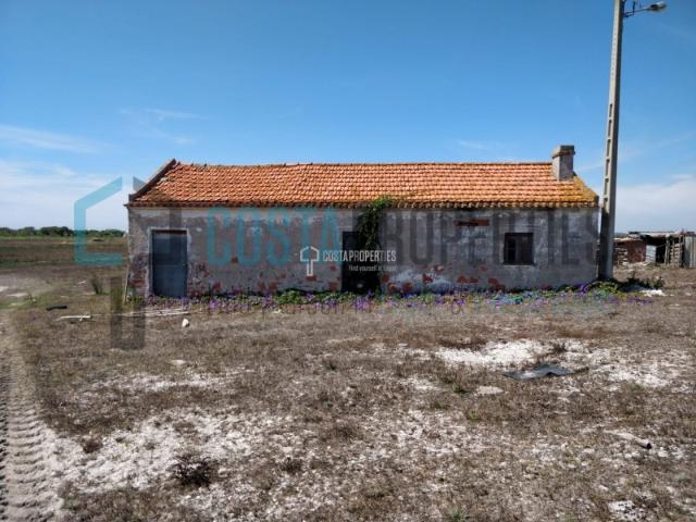 Terreno com Ruína para Reconstrução