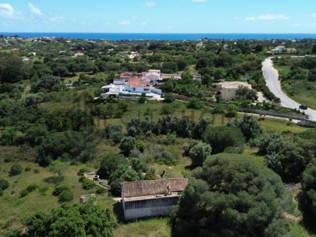 Terreno com ruina para reconstruir