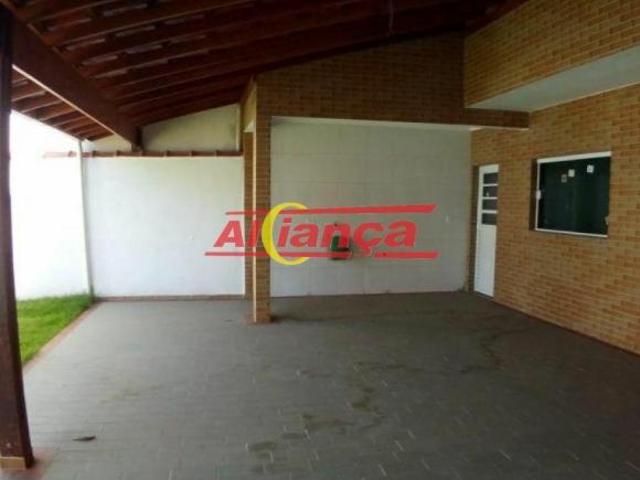Terreno com sobrado edícula nos fd, 3 quartos 1 suite, sala 2 ambientes, 4 vagas e quintal grande