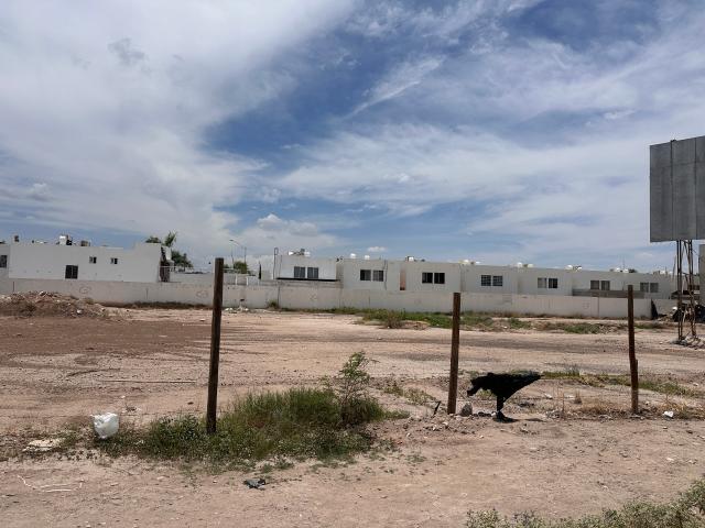 Terreno Comercial en Renta