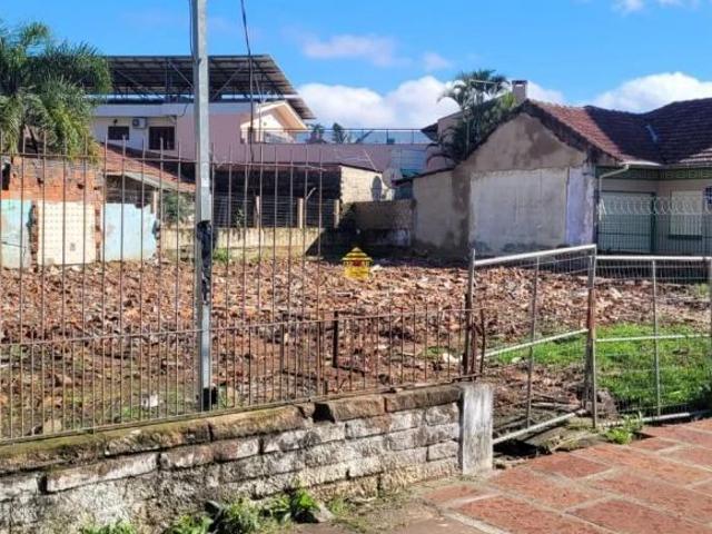 TERRENO COMERCIAL NO CENTRO DO BAIRRO SCHARLAU !