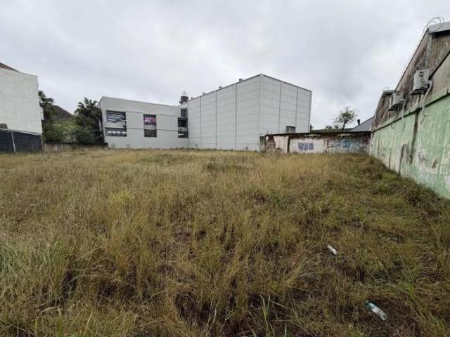 Terreno comercial