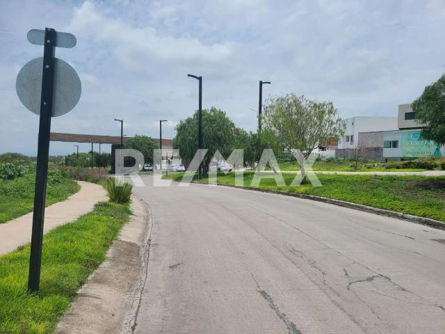 TERRENO COMERCIAL VENTA EN EL CONDADO