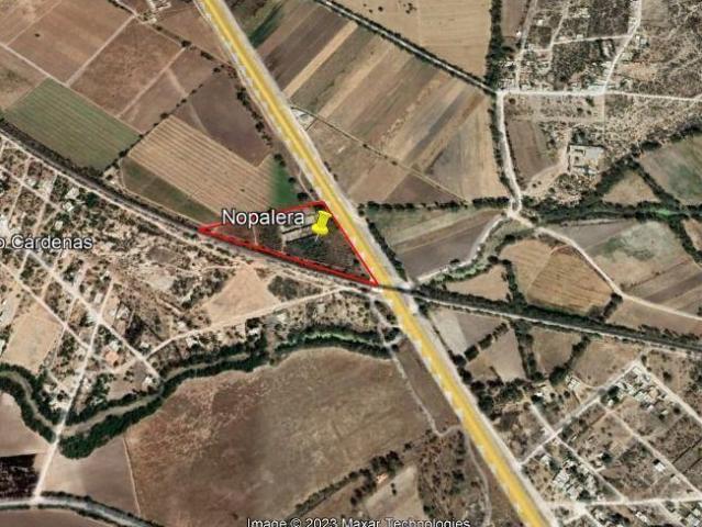 Terreno Comercial a pie de Carretera SLP QRO, 3 Hect?reas Ideal para Gasolinera