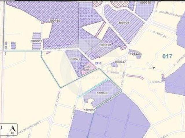 Terreno Comercial à venda em Canindé