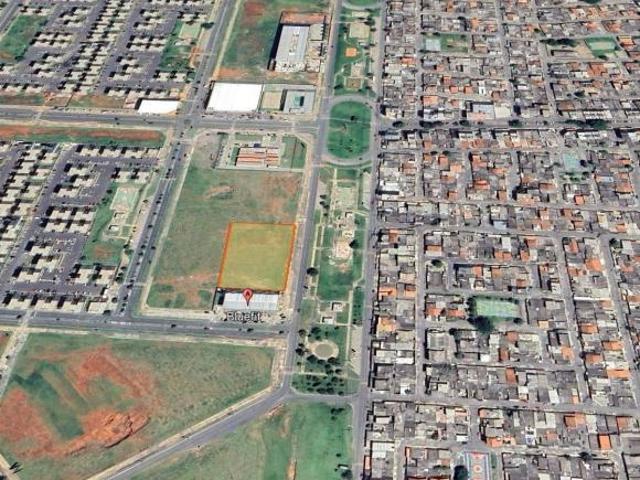 Terreno comercial com 1.800m² no Paranoá Parque ao lado da academia Blue Fit