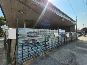 Terreno Comercial com 332m2 com pequena construção em ótima localização no Campo Grande
