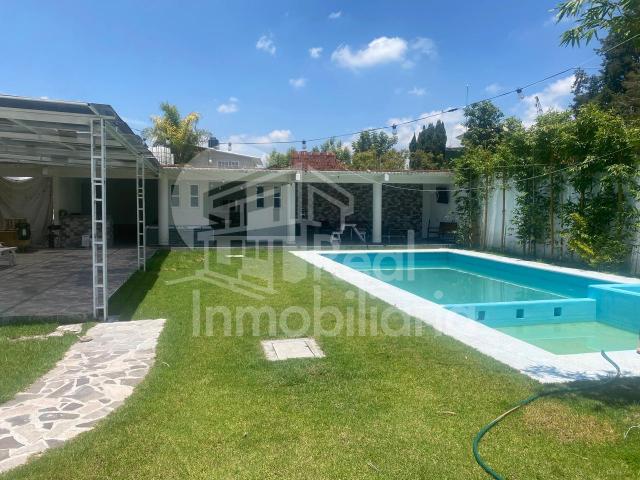 Terreno comercial con departamentos en Salitrillo