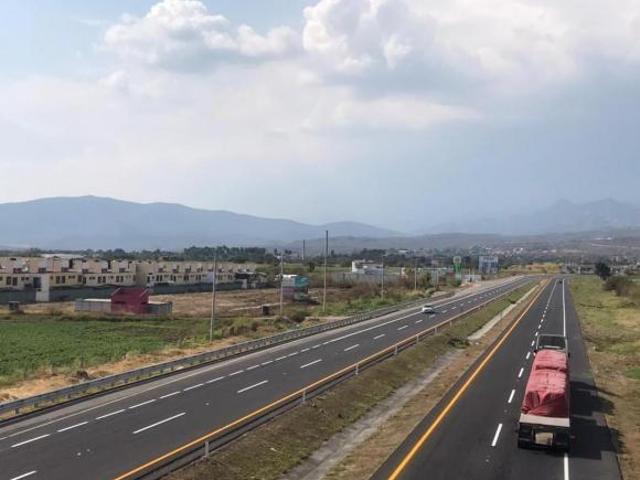 TERRENO COMERCIAL CON SÚPER UBICACIÓN.!
