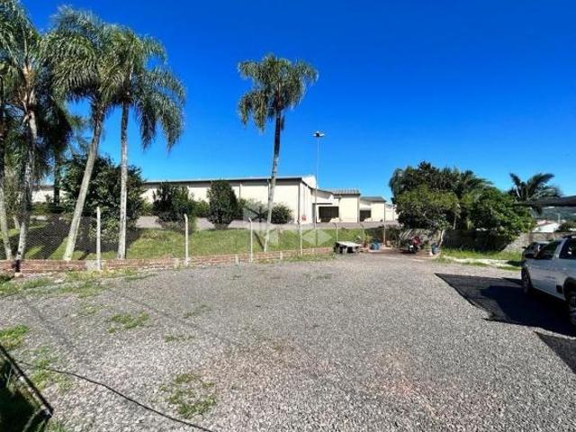 Terreno comercial de 18 metros de frente no bairro Esmeralda!