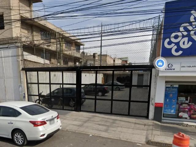 Terreno comercial de 245 m2 en renta en Avenida Adolfo López Mateos, Nezahualcóyotl