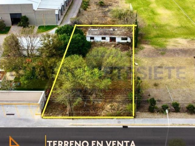TERRENO COMERCIAL EN VENTA
