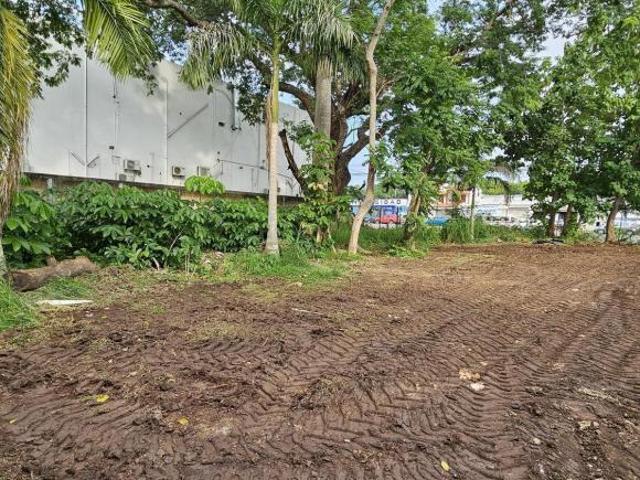 Terreno comercial en venta en av universidad