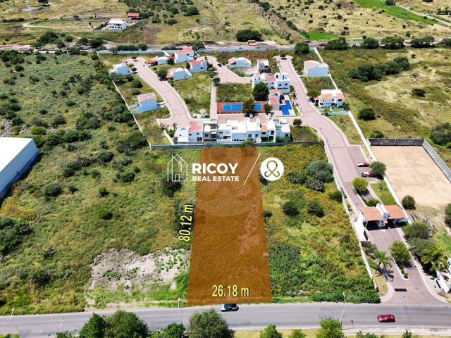 Terreno comercial en venta en Ciudad Maderas Quer?taro