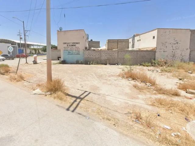 Terreno Comercial en Venta en Hacienda Santa María, Torreón
