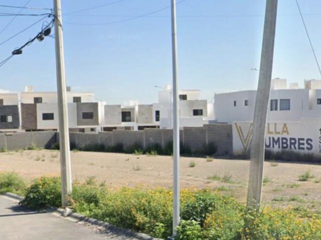 Terreno Comercial en Venta en la entrada del Residencial Villa Cumbres