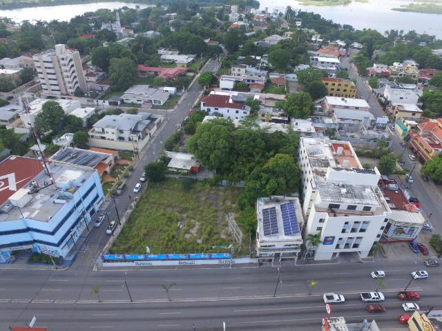 Terreno Comercial en Venta Sobre Avenida Principal