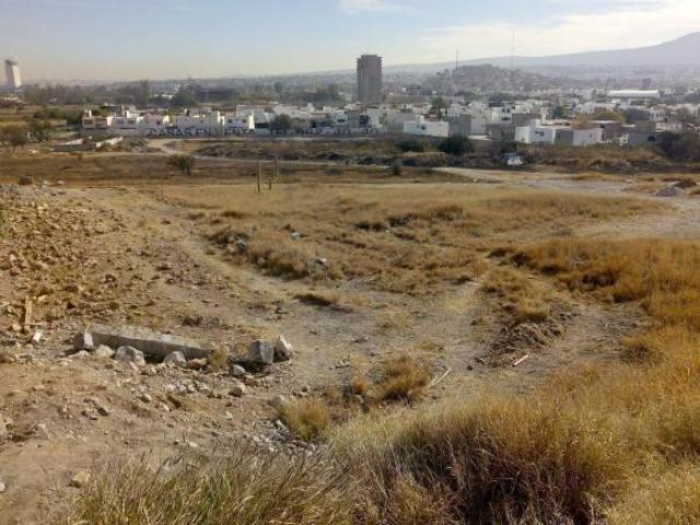 Terreno comercial en camino a Venegas el pueblito