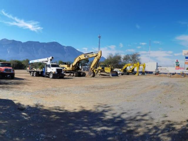 Terreno comercial en Carretera Nacional