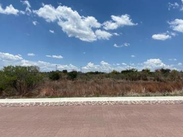 Terreno comercial en Ciudad Maderas