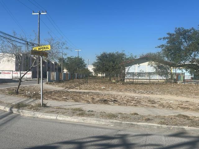 Terreno comercial en renta
