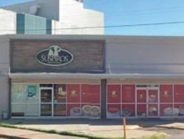 Terreno comercial en RENTA