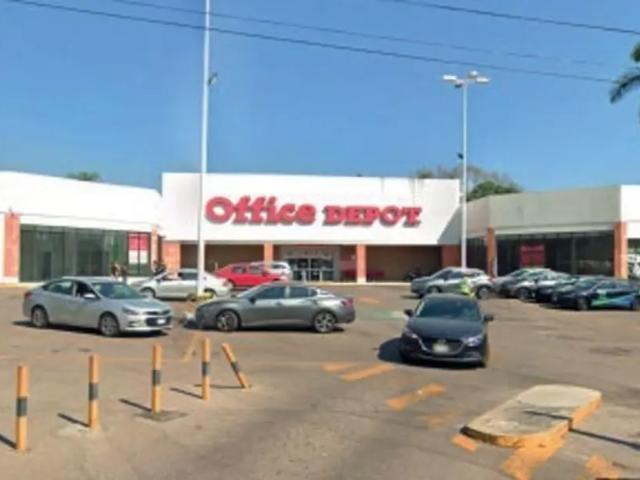 TERRENO COMERCIAL EN RENTA