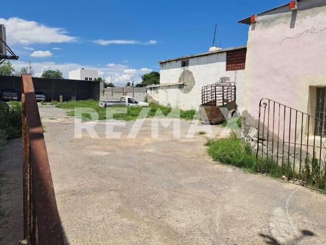 Terreno Comercial en Renta