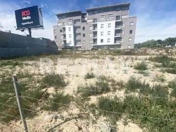 Terreno Comercial en Renta